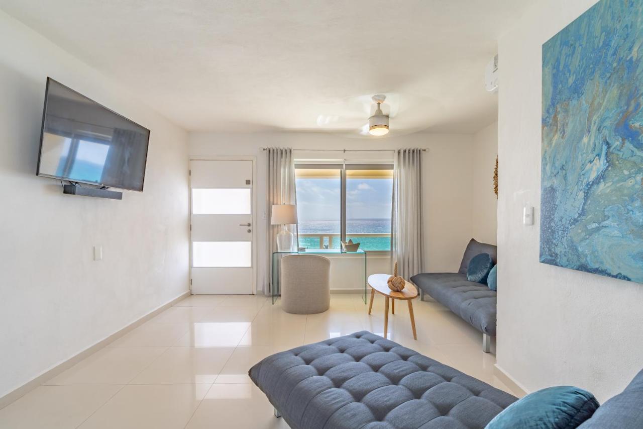 Ocean View Three Bedroom, Three Story Penthouse By The Beach カンクン エクステリア 写真